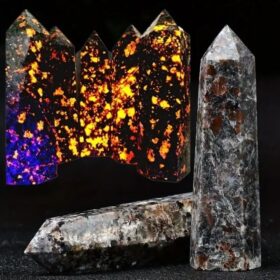 1pc Natural Yoderite Crystal Flame Stone Point 1pc 3.15-3.54inch
